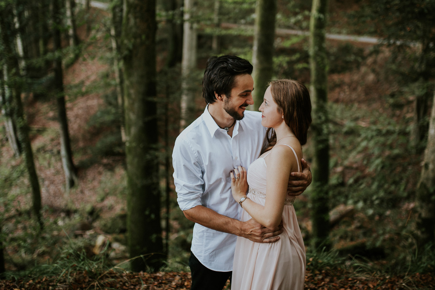 evelyn-denis_engagement-photo-shoot-in-pforzheim_2